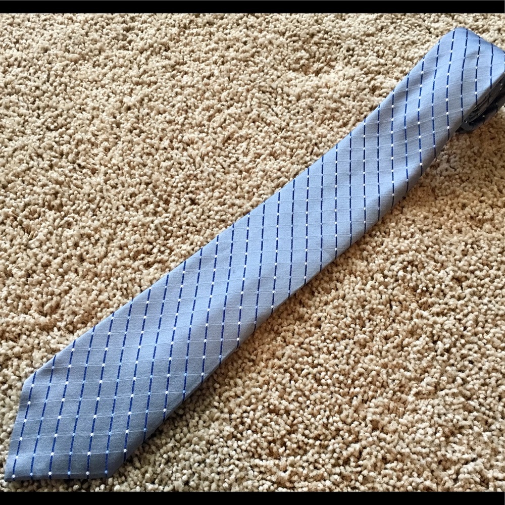 Mens Geoffrey Beene Silvr/Blu 3” Wide Silk Necktie